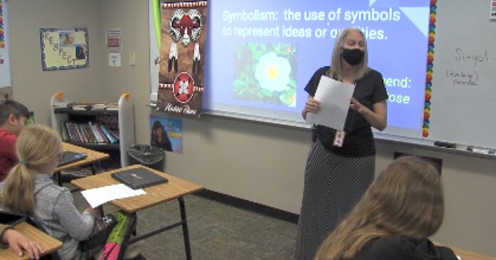 teacher-creates-unique-experience-for-students