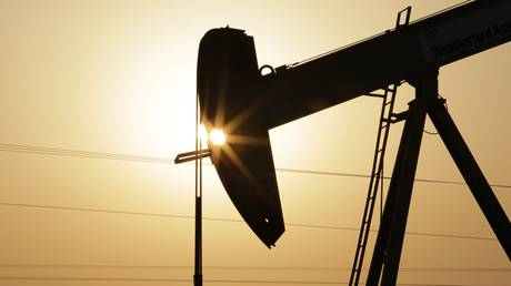 oil-hits-multi-year-highs-on-tight-global-supply