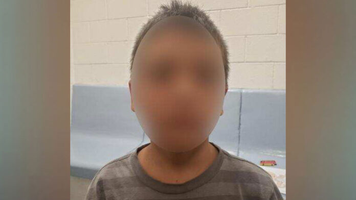 smugglers-abandon-child-at-border-crossing