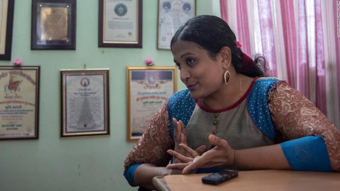 the-woman-risking-it-all-to-help-child-brides-annul-their-marriages