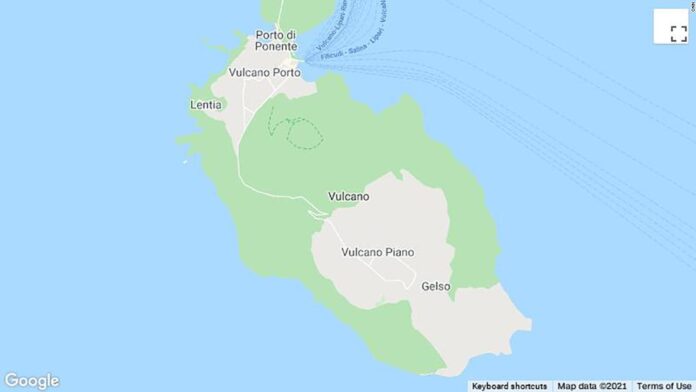 residents-evacuated-from-italian-island-vulcano-over-carbon-dioxide-levels