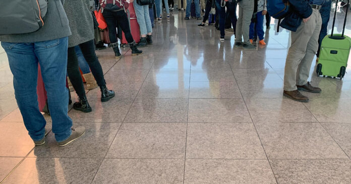 tips-for-navigating-holiday-travel