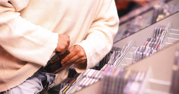 pandemic-fueling-surge-in-organized-thefts-at-stores-across-us.