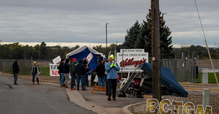 unionized-workers-fight-for-better-pay-in-post-pandemic-economy