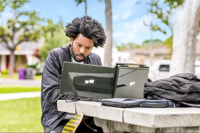 this-remote-productivity-hack-makes-working-on-the-go-easy