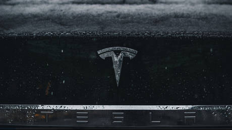 russia’s-trade-minister-shares-his-experience-of-driving-a-tesla-in-winter russia’s-trade-minister-shares-his-experience-of-driving-a-tesla-in-winter