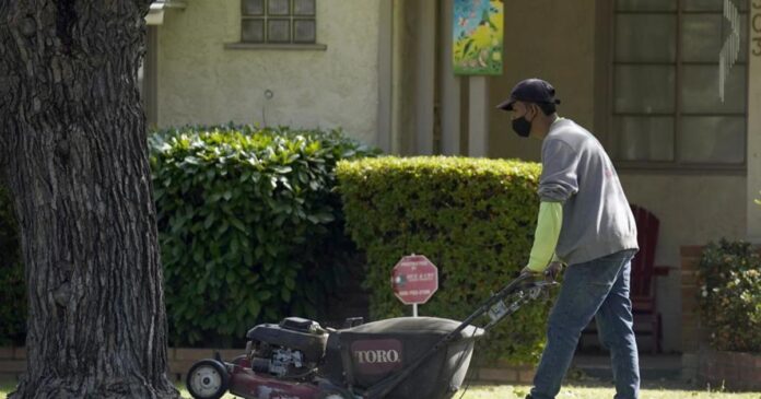 california-to-ticket-high-pollution-trucks,-lawn-mowers california-to-ticket-high-pollution-trucks,-lawn-mowers
