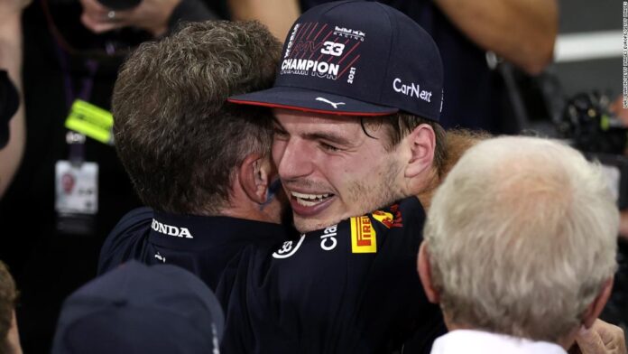 max-verstappen-wins-first-f1-world-title-after-last-lap-chaos