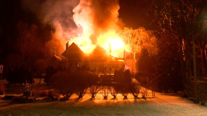 $3.4m-mansion-catches-fire