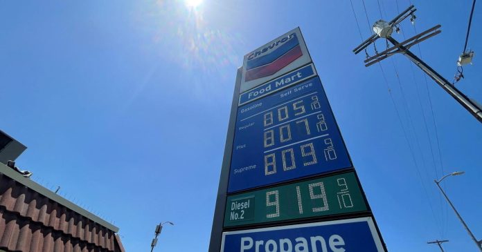 us.-gas-prices-could-soon-top-$5-a-gallon,-analysts-say