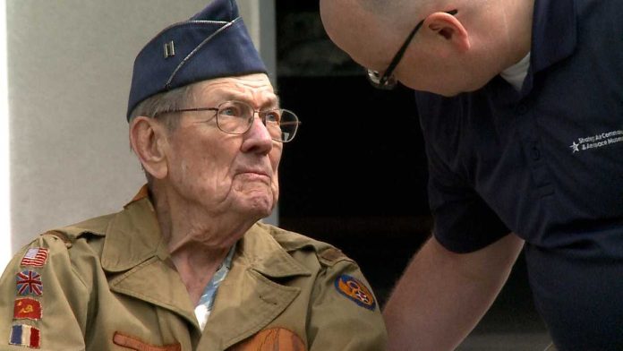 world-war-ii-vet-celebrates-100th-birthday