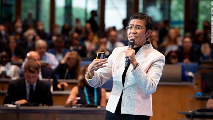 philippines-orders-news-site-rappler-to-shut-down,-founder-maria-ressa-says