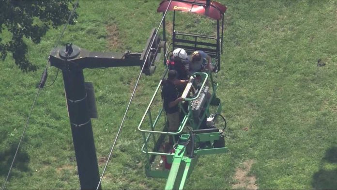 dozens-rescued-after-ride-at-zoo-gets-stuck