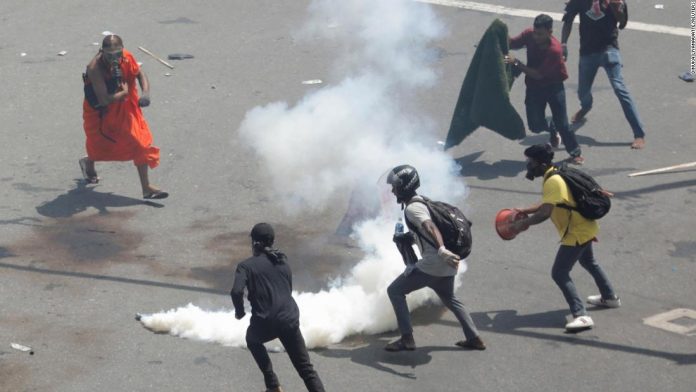 sri-lanka-prime-minister-says-he’s-willing-to-resign-amid-tumultuous-protests