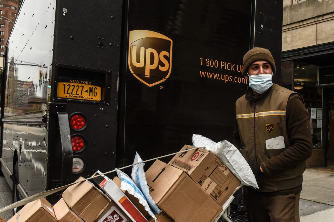 ups-drivers-who-earn-$95,000-a-year-are-threatening-to-strike,-and-it-could-hurt-virtually-every-american.-look-at-what-happened-in-1997