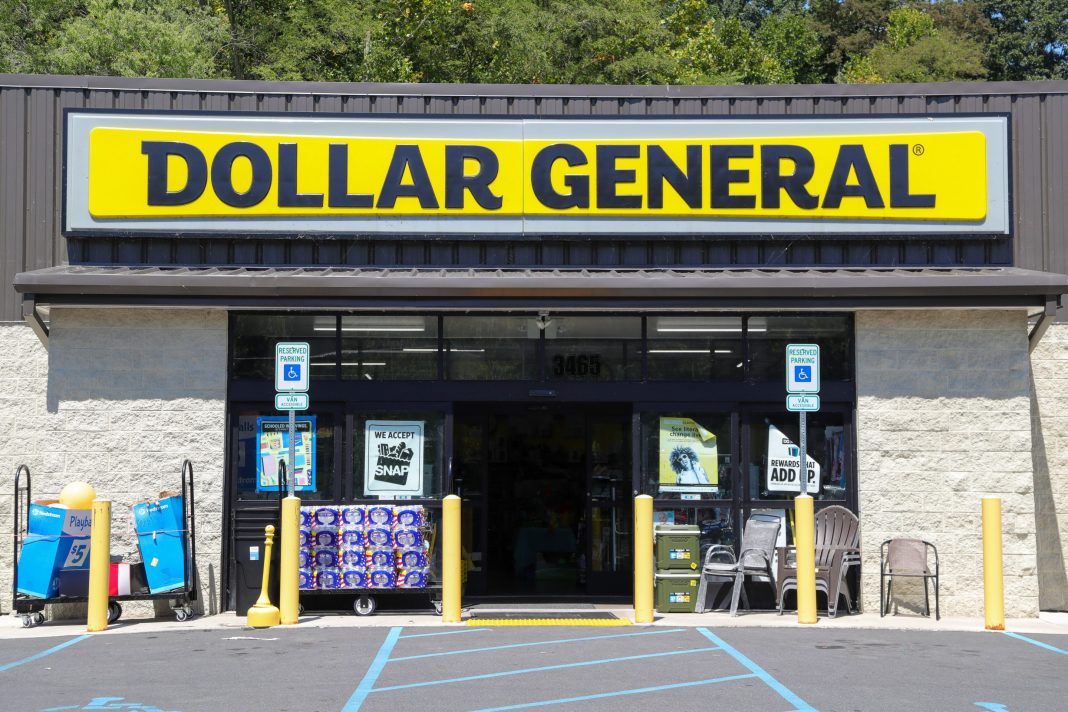 meet-the-new-dollar-general-shopper-who-earns-$100,000-a-year