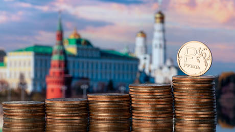 us-dollar-hits-two-year-low-against-ruble us-dollar-hits-two-year-low-against-ruble